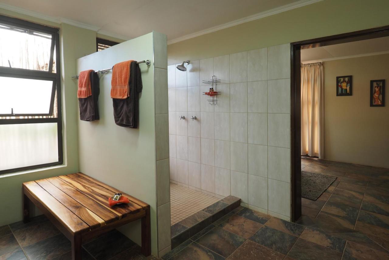 Okutala Etosha Lodge オウチョ エクステリア 写真