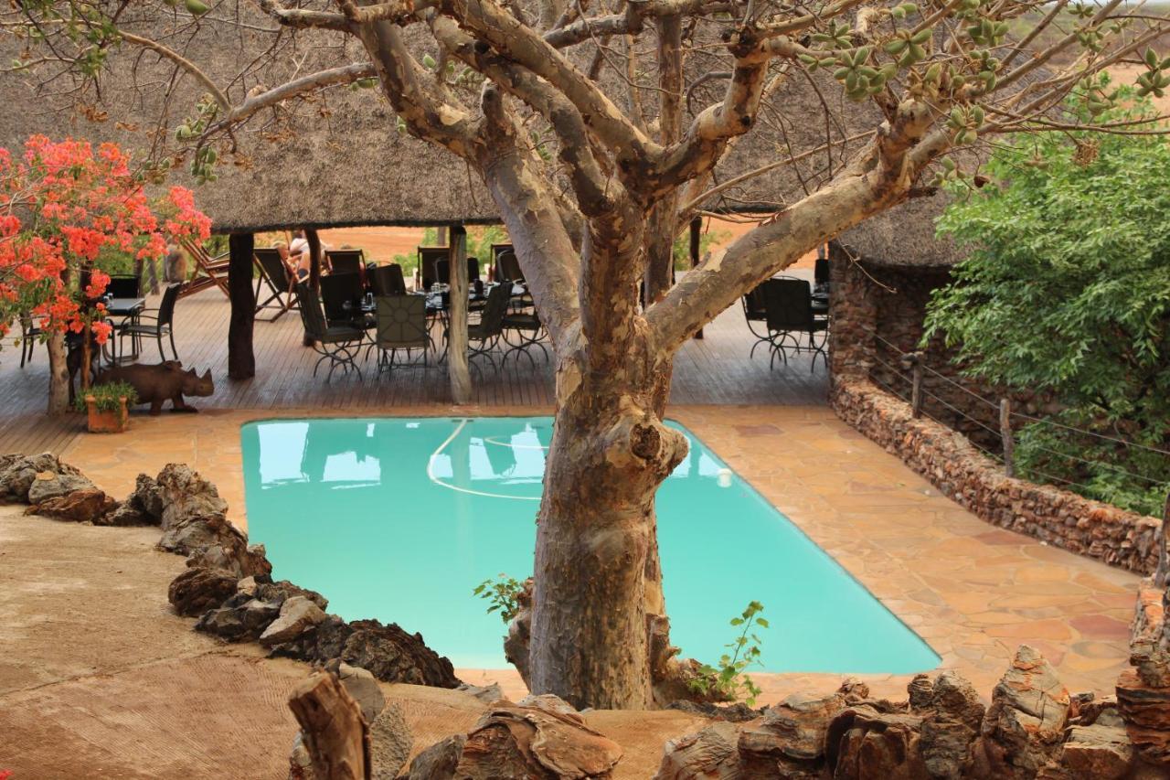 Okutala Etosha Lodge オウチョ エクステリア 写真