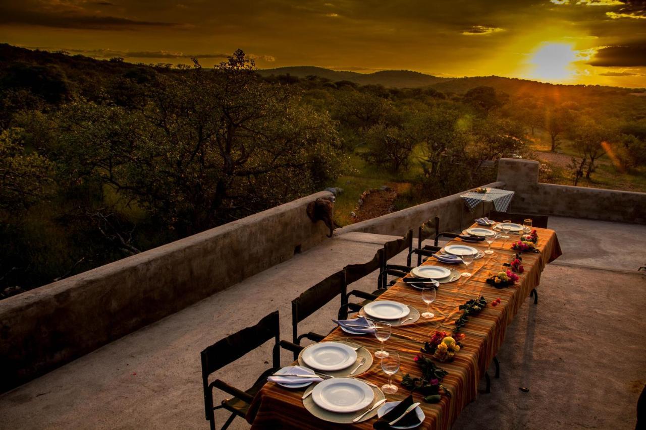 Okutala Etosha Lodge オウチョ エクステリア 写真