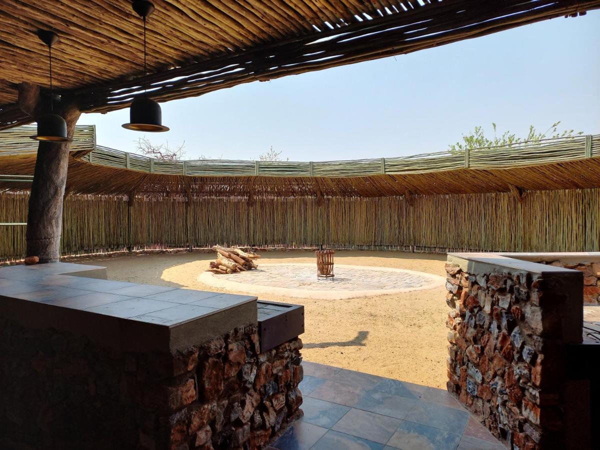 Okutala Etosha Lodge オウチョ エクステリア 写真